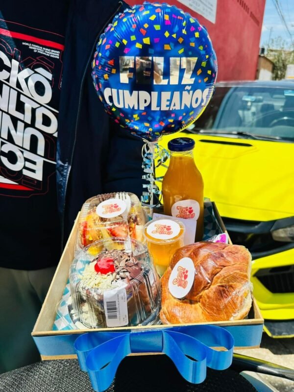 Desayuno con Globo, Gelatina y Cuernito